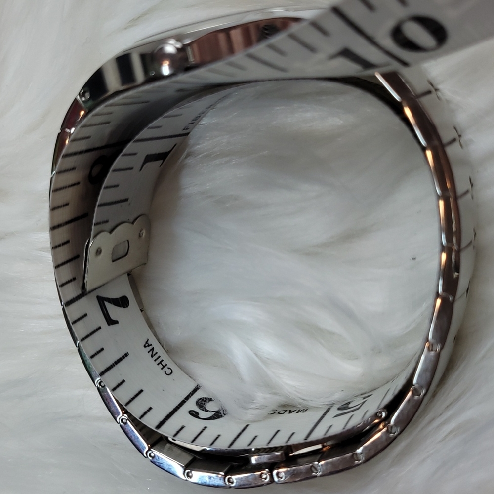 AUTHENTIC MOVADO MEN'S SE STAINLESS STEEL TIMEPIECE - Picture 11 of 16